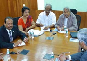 റിക്രൂട്ട്മെന്റ് തട്ടിപ്പുകാർ വീട്ടിൽ ഇരിക്കേണ്ടി വരുമോ? ഗൾഫിലേക്കുള്ള നിയമനം സർക്കാർ നേരിട്ട് നടത്താൻ ആലോചന; ആദ്യം പരീക്ഷിക്കുന്നത് കുവൈറ്റിൽ