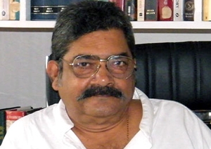 സോളാറില് പത്തുപൈസയുടെ ചായയോ വടയോ ഉമ്മന്ചാണ്ടിയുടെ കണക്കില്ല; ജയലക്ഷ്മിയുടെ നോട്ടം ഹിപ്പൊപ്പൊട്ടാമസ് ചാവുന്നുണ്ടോയെന്ന്; മന്ത്രിമാരെ വിലയിരുത്തി ഡി ബാബുപോള് മറുനാടനോട്