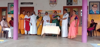 ഫോമാ ഹെല്പിങ് ഹാൻഡ് കോട്ടയം ജില്ലയിലെ രണ്ടു സ്കൂളുകളിൽ ഫോണുകൾ വിതരണം ചെയ്തു