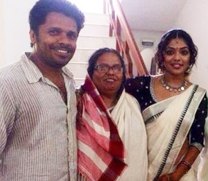 വനിതാദിനത്തിൽ ആഷികിന്റെ അമ്മയെ പുകഴ്ത്തി റിമാ കല്ലിങ്കൽ; താൻ കണ്ടതിൽ ഏറ്റവും ശക്തയായ സ്ത്രി അമ്മായിയമ്മയാണെന്ന് നടി