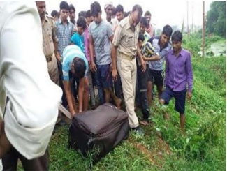 യുവതിയെ കൊന്നു സ്യൂട്ട് കെയ്സിലാക്കി വഴിയരികിൽ തള്ളി; ആഭരണങ്ങൾ അണിഞ്ഞ അർധനഗ്ന ശരീരം നാട്ടുകാർ കണ്ടെത്തിയത് ഡൽഹി-ആഗ്ര ദേശീയ പാതയിൽ