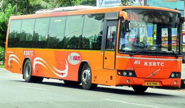 വനിതാ പൊലീസ് ഓഫീസർ, ലാബ് അസിസ്റ്റന്റ തസ്തികകളിലെ പിഎസ് സി പരീക്ഷയ്ക്ക് എത്തുന്നവർക്കായി പ്രത്യേക ബസ് ഓടിക്കാൻ കെഎസ്ആർടിസി; രാവിലെ ആറുമുതൽ എട്ടരവരെ പ്രത്യേകം സർവീസുകൾ; ഉദ്യോഗാർഥികൾ അറിയാൻ പരീക്ഷാ കേന്ദ്രങ്ങളിലെ മാറ്റങ്ങളും