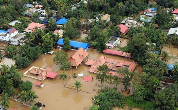 വെള്ളപ്പൊക്കം: ബാങ്കിങ് മേഖലയിലും പ്രതിസന്ധി; മഹാപ്രളയത്തിൽ മുങ്ങിയത് 324 ബാങ്ക് ശാഖകൾ; വെള്ളത്തിനിടയിലായത് 423 എ.ടി.എമ്മുകളും; ഇനിയും തുറക്കാനുള്ളത് 151 ശാഖകൾ