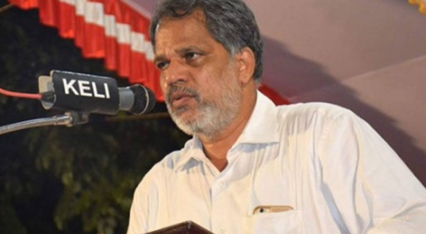 പ്രളയത്തിൽ നിന്ന് കേരളത്തെ പുനർനിർമ്മിക്കാൻ ശ്രമിക്കുമ്പോൾ ചിലർ സങ്കുചിത രാഷ്ട്രീയം കളിക്കുന്നു; ചെന്നിത്തല തുടർച്ചായായി നടത്തുന്നത് നിരുത്തരവാദിത്തപരമായ പ്രസ്താവനകൾ; പരിഹാസ്യനാകാതെ സർക്കാരിന്റെ പുനരധിവാസ പ്രവർത്തനങ്ങളിൽ പങ്കാളിയാകണമെന്നും എൽ.ഡി.എഫ് കൺവീനർ എ. വിജയരാഘവൻ