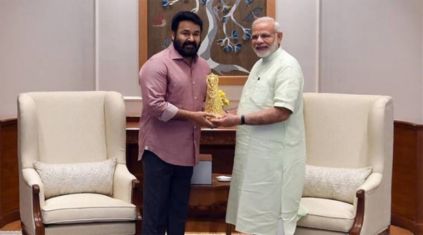കമ്മ്യൂണിസ്റ്റുകാർക്കൊപ്പം നിൽക്കുകയും ബിജെപിക്ക് വേണ്ടി പ്രാർത്ഥിക്കുകയും ചെയ്യുന്ന ആളാണ് ലാലേട്ടൻ; അൺസേർട്ടണിറ്റി കണ്ടുപിടിച്ച നമ്മുടെ ഏട്ടൻ മനുഷ്യർക്ക് മനസ്സിലാവുന്ന ഒന്നും പറയുമെന്ന് നിങ്ങളാരും സ്വപ്നം കാണരുത്; ഏട്ടൻ ചാണകത്തിൽ ചവിട്ടില്ല; ചാണകത്തിൽ ചവിട്ടുന്നതിൽ ഭേദം ആത്മഹത്യയാണെന്ന് മനസ്സിലാക്കാനുള്ള സാമാന്യബുദ്ധി ഏട്ടനുണ്ട്; സുനിതാ ദേവദാസ് എഴുതുന്നു