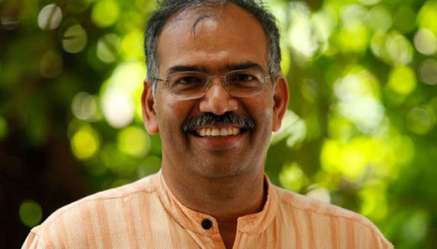'ആർത്തവ കാലത്ത് സ്ത്രീകൾക്ക് ശബരിമലയിൽ കയറാൻ അവകാശമുണ്ടോ എന്നതാണ് കേരളത്തിലെ പ്രധാന വിഷയം; ദുരന്ത വിഷയം ഒഴിവാക്കിയാൽ പോലും കേരള സമൂഹം നേരിടുന്ന 10 പ്രധാന പ്രശ്നങ്ങളിൽ ഒന്നു പോലുമല്ല ശബരിമല സ്ത്രീപ്രവേശനം'; ശബരിമല വിഷയത്തിൽ സ്ത്രീകൾ ഉൾപ്പടെയുള്ള പ്രതിഷേധക്കാർക്കെതിരെ തുറന്നടിച്ച് മുരളി തുമ്മാരുകുടി