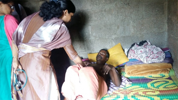 ആദിവാസി കോളനി നിവാസിക്ക് കരിമ്പനിയെന്ന് സംശയം; രോഗിയെ തിരുവനന്തപുരം മെഡിക്കൽ കോളേജിലേക്ക് മാറ്റാൻ നടപടിയുമായി ജില്ലാ കളക്ടർ; നാളെ തലസ്ഥാനത്തേക്ക് മാറ്റുന്നത് ട്രൈബൽ ഡിപാർട്മെന്റിന്റെ സഹായത്തോടെ; ആരോഗ്യനിലയിൽ അപകടമില്ലെന്ന് അധികൃതർ