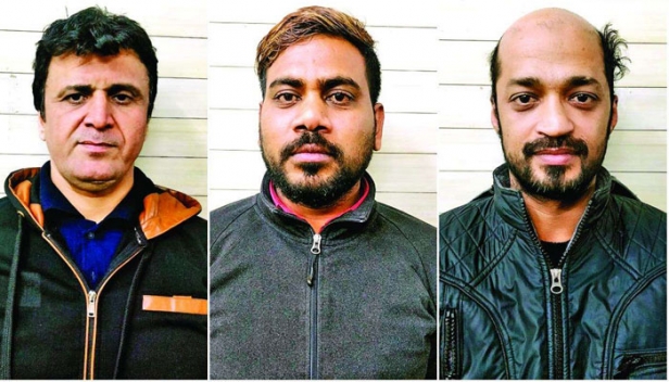 ആർഎസ്എസ് നേതാക്കളെ കൊലപ്പെടുത്തി കലാപം സൃഷ്ടിക്കാൻ ശ്രമിച്ചുവെന്ന ആരോപണത്തിന് പിന്നാലെ പിടിയിലായ ന്യുനപക്ഷ മോർച്ചാ നേതാവിന്റെ രാഷ്ട്രീയ ബന്ധം ഡൽഹി പൊലീസ് മറച്ചു വെക്കുന്നുവെന്ന് ആരോപണം; കാസർകോട്ട് വച്ച് അറസ്റ്റിലായ തസ്ലിമിന്റെ അറസ്റ്റ് രേഖപ്പെടുത്തിയത് ശനിയാഴ്ച്ച; കൊല നടപ്പിലാക്കാനായി നടന്നത് രണ്ടു കോടിയുടെ ക്വട്ടേഷനെന്നും സൂചന