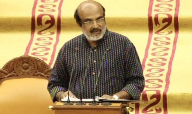 ഇനി ചിട്ടിയെന്ന് പറഞ്ഞ് വട്ടപ്പലിശ ഈടാക്കിയാൽ മുതലാളിമാർ അകത്താകും; സ്വകാര്യ പണം ഇടപാടുകാർ 18 ശതമാനത്തിൽ അധികം പലിശ ഈടാക്കിയാൽ കേസെടുക്കാൻ നിയമം; 20,000 രൂപയിൽ കൂടുതൽ എല്ലാ ഇടപാടുകളും ചെക്ക് വഴിയോ ബാങ്ക് വഴിയോ നിർബന്ധമാക്കി; ബജറ്റിൽ പ്രഖ്യാപിച്ച അധികമാരും ശ്രദ്ധിക്കാതെ പോയ പരിഷ്കാരം ഇങ്ങനെ