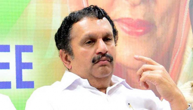യുഡിഎഫ് അധികാരത്തിലെത്തുമ്പോൾ ആദ്യ പരിഗണന നൽകേണ്ടത് യൂണിവേഴ്സിറ്റി കോളജ് മാറ്റുന്നതിന്; കോളജ് കെട്ടിടം ചരിത്ര മ്യൂസിയം ആക്കുകയോ ഇടിച്ചു നിരത്തി പൊതു സ്ഥലമാക്കുകയോ വേണം എന്നും കെ മുരളീധരൻ