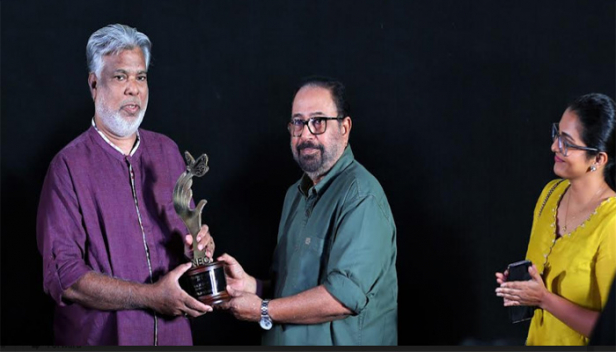 നിയോ മാസ്റ്റർ മേക്കർ പുരസ്കാരം സംവിധായകൻ ജോഷിക്ക് സമ്മാനിച്ചു; പാർവതി തിരുവോത്ത് മുഖ്യാതിഥി