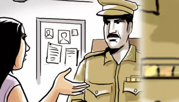18വർഷം മുൻപ് കാണാതായ ഭർത്താവിനെ കണ്ടെത്തിയത് സ്വന്തം വീട്ടിൽ നിന്ന്; ഭാര്യയ്ക്കൊപ്പം കഴിഞ്ഞിരുന്ന യുവാവിനെ പൊലീസ് അറസ്റ്റ് ചെയ്തത് വീട്ടുകാരെ പോലും അമ്പരപ്പിച്ച്; വിനയായത് 2001ൽ നൽകിയ മാൻ മിസ്സിങ് പരാതി; നാടകീയ സംഭവങ്ങൾ ക്രൈംബ്രാഞ്ച് അന്വേഷണം നടക്കുന്നതിനിടെ
