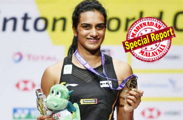 വോളിബോൾ കോർട്ടിലെ പ്രണയത്തിൽ പിറന്ന ബാഡ്മിന്റൺ സ്വർണം! പുസരല വെങ്കട്ട സിന്ധു പിറന്നത് വോളിബോൾ കുടുംബത്തിൽ; മാതാപിതാക്കളുടെ വഴിമാറി ബാഡ്മിന്റൺ തിരഞ്ഞെടുത്തപ്പോൾ തൊട്ടതെല്ലാം നേട്ടങ്ങളായി; റിയോ ഒളിമ്പിക്സിലെ വെള്ളിമെഡൽ നേട്ടക്കാരി ലോക ചാമ്പ്യൻഷിപ്പിൽ കിരീട നേട്ടവും ചൂടി; പ്രകാശ് പദുകോണിനും ഗോപീചന്ദിനും സൈന നേവാളിനും സാധിക്കാതെ പോയതു നേടിയ ഈ തെലുങ്കാന സ്വദേശിനിയുടെ അടുത്ത ലക്ഷ്യം ടോക്യോ ഒളിമ്പിക്സ് സ്വർണം