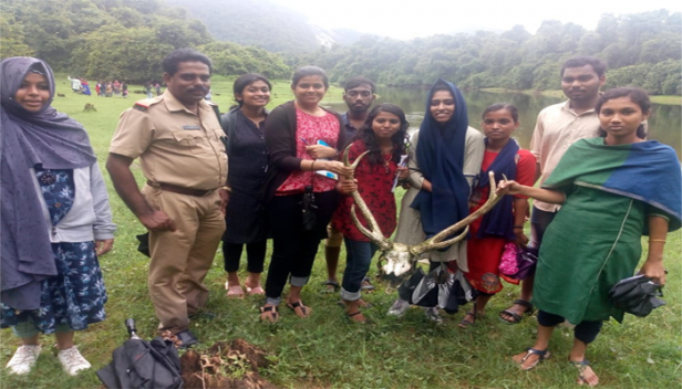 കാട്ടിൽ താമസിക്കാം പക്ഷി-മൃഗാദികളെയും സസ്യ-ജീവി ജാലങ്ങളെയും അടുത്തറിയാം; വിദ്യാർത്ഥികൾക്ക് മൂന്ന് ദിവസത്തെ ക്യാമ്പ് ഒരുക്കി വനം വകുപ്പ്; താമസവും ഭക്ഷണവുമുൾപ്പടെ സൗജന്യമായി നൽകുന്നത് പ്രകൃതിയെ എങ്ങനെ സംരക്ഷിക്കാം എന്ന ബോധം സൃഷ്ടിക്കാൻ