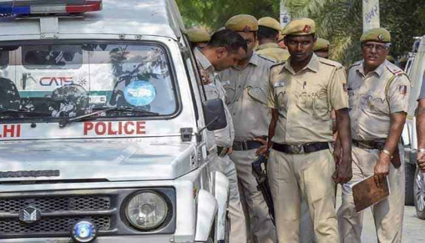 ദുർമന്ത്രവാദത്തിനു വിധേയനായ പത്തു വയസുകാരന് ദാരുണാന്ത്യം; സഹോദരനും ഗുരുതരാവസ്ഥയിൽ; 4000 രൂപയിൽ മരണം ഒതുക്കാൻ ശ്രമിച്ചു മന്ത്രവാദിനി; അൽപന ബീബിയെ അറസ്റ്റ് ചെയ്ത് പൊലീസ്; കുട്ടിയുടെ പുറത്തു തിളച്ച എണ്ണ, നെയ്യ്, മുളകുപൊടി എന്നിവ പ്രയോഗിച്ച പാടുകൾ കണ്ടെത്തിയതായി പൊലീസ്; ചികിത്സക്കെത്തിച്ച കുട്ടികളെ തിരികെ നൽകിയത് മൂന്നു ദിവസത്തിന് ശേഷം