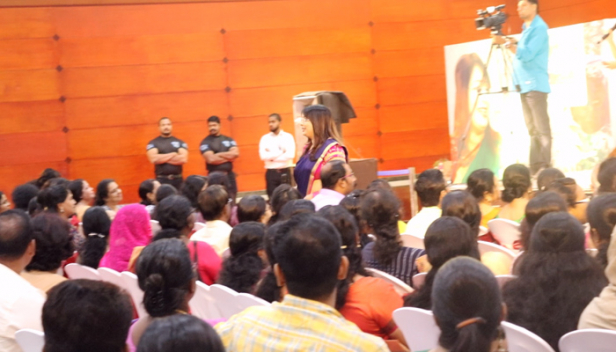 കുക്കറി ഷോ ചാനലിന്റെ വിജയത്തിന് പിന്നാലെ സബ്സ്ക്രൈബർ മീറ്റ് അപ്പുമായി ലക്ഷ്മി നായർ; ട്രിവാൻഡ്രം ക്ലബിൽ സംഘടിപ്പിച്ച പരിപാടിയിൽ പങ്കെടുത്തത് 500ന് മുകളിൽ വീട്ടമ്മമാർ; കലാപരിപാടികളാലും പാചകവിശേഷങ്ങളാലും സമ്പന്നമായി ചാനൽ മീറ്റ് അപ്പ്