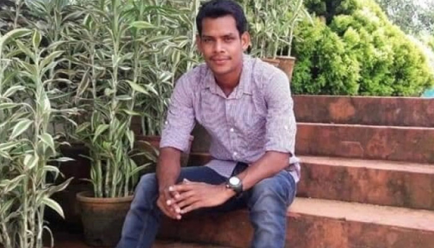 എആർ ക്യാമ്പിലെ പൊലീസുകാരൻ കുമാറിന്റെ ആത്മഹത്യയുമായി ബന്ധപ്പെട്ട് ഏഴ് പൊലീസുകാരും കീഴടങ്ങിയത് മുൻകൂർ ജാമ്യാപേക്ഷ തള്ളിയതോടെ; എൻ. റഫീഖ്, എം. മുഹമ്മദ് ആസാദ്, എസ്. ശ്രീജിത്ത്, കെ. വൈശാഖ്, വി. ജയേഷ്, കെ.സി. മഹേഷ്, പ്രതാപൻ എന്നിവർ കീഴടങ്ങിയത് ക്രൈംബ്രാഞ്ച് എസ്പിക്ക് മുന്നിൽ
