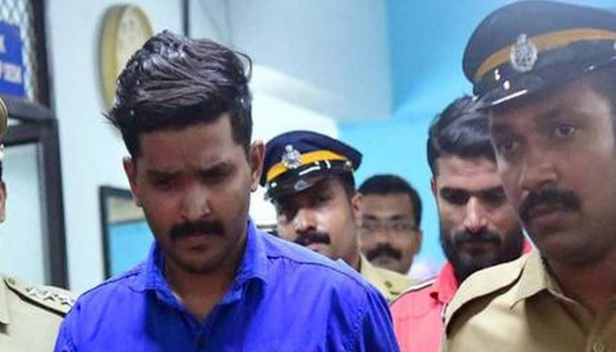 കേരള സർവകലാശാല ഉത്തരക്കടലാസുകൾ മോഷ്ടിച്ചത് യൂണിവേഴ്സിറ്റി കോളേജ് ഓഫീസ് മേശയിൽ നിന്ന്; മുമ്പ് നൽകിയ മൊഴി മാറ്റി വധശ്രമക്കേസിലെ പ്രതി ശിവരഞ്ജിത്; പ്രതിയെ വീണ്ടും കസ്റ്റഡിയിൽ വാങ്ങി ചോദ്യം ചെയ്യാനും തെളിവെടുപ്പ് നടത്താനും ആലോചന