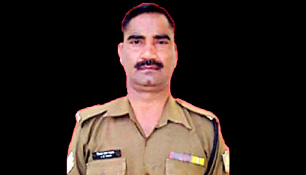 മത്സ്യബന്ധനം നടത്തുകയായിരുന്ന ഇന്ത്യൻ മത്സ്യത്തൊഴിലാളികളെ തടഞ്ഞ് ബംഗ്ലാദേശ് അതിർത്തി സേന; ഫ്ളാഗം മീറ്റിങിൽ ബിഎസ്എഫിന് നേരെ വെടിയുതിർത്ത് ബംഗ്ലാ സേന; ഒരു ബിഎസ്എഫ് ജവാന് വീരമൃത്യു