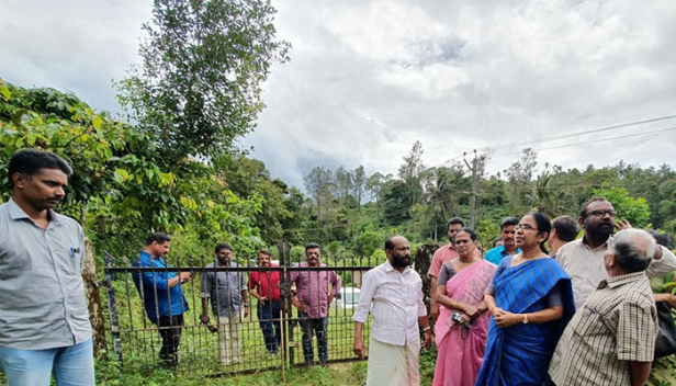 വയനാട് മെഡിക്കൽ കോളജിന്റെ നിർമ്മാണ പ്രവൃത്തികൾ ഡിസംബറിൽ തുടങ്ങുമെന്ന് ആരോഗ്യമന്ത്രി; ജില്ലയുടെ ചിരകാല സ്വപ്‌നമായ പദ്ധതി യാഥാർത്ഥ്യമാക്കാൻ സർക്കാരും ആരോഗ്യ വകുപ്പും പ്രതിജ്ഞാബദ്ധമാണ് എന്ന് കെ കെ ശൈലജ ടീച്ചർ