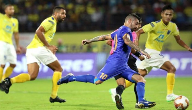 ഐഎസ്എൽ സീസണിലെ രണ്ടാം മത്സരത്തിൽ കേരള ബ്ലാസ്റ്റേഴ്സിന് തോൽവി; മുംബൈ സിറ്റി എഫ്സിയോട് തോറ്റത് എതിരില്ലാത്ത ഒറ്റ ഗോളിന്; 82ാം മിനിറ്റിൽ കേരളത്തിന്റെ കഥ കഴിച്ചത് അമിൻ ഷെർമിറ്റി; നിരാശരായി കൊച്ചിയിൽ ഒഴികിയെത്തിയ ആരാധകർ