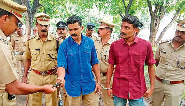 അറസ്റ്റിലായി 60 ദിവസത്തിനകം കുറ്റപത്രം നൽകിയില്ല; പിഎസ്സി പൊലീസ് കോൺസ്റ്റബിൾ പരീക്ഷാ തട്ടിപ്പ് കേസിൽ നസീമീനും ശിവരഞ്ജിത്തിനും ഉപാധികളോടെ ജാമ്യം