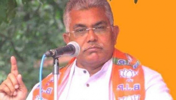 നാടൻ പശുക്കൾ മാത്രമാണ് നമ്മൂടെ മാതാവ്; മുലപ്പാൽ കഴിഞ്ഞാൽ ശ്രേഷ്ഠം നാടൻ പശുവിന്റെ പാൽ; വിദേശത്ത് നിന്ന് വിവാഹം കഴിച്ചവർ പലരും പ്രശ്നങ്ങൾക്ക് നടുവിലാണ്; വിദേശ ഇനത്തിൽപ്പെട്ട വളർത്തുനായ്ക്കളുടെ വിസർജ്യം വ്യത്തിയാക്കുന്നതിൽ അഭിമാനിക്കുന്ന വിദ്യാസമ്പന്നരാണ് റോഡ് സൈഡിൽ നിന്ന് ബീഫ് കഴിക്കുന്നത്; ബീഫിന്റെ പേരിൽ വിവാദ പരാമർശവുമായി വീണ്ടും ബിജെപി നേതാവ് ദിലീപ് ഘോഷ്
