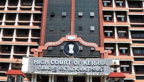 മഞ്ചക്കണ്ടിയിൽ കൊല്ലപ്പെട്ട മാവോയിസ്റ്റുകളുടെ മൃതദേഹങ്ങൾ സംസ്കരിക്കുന്നതിന് ഹൈക്കോടതിയുടെ വിലക്ക്; സ്റ്റേ ചെയ്തത് പാലക്കാട് സെഷൻസ് കോടതി ഉത്തരവ്; മൃതദേഹം അഴുകാതെ സൂക്ഷിക്കാനുള്ള സംവിധാനങ്ങൾ ഏർപ്പെടുത്തണമെന്ന് സർക്കാരിന് നിർദ്ദേശം; മരണവുമായി ബന്ധപ്പെട്ട പുകമറ നീങ്ങണമെന്നും കോടതി