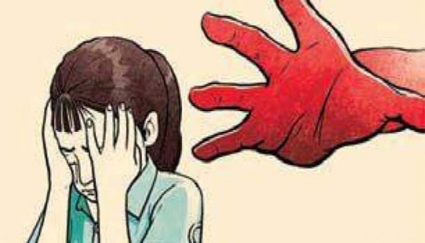 ആറാം ക്ലാസുകാരിയെ പീഡിപ്പിച്ചെന്ന് പരാതി; ഏഴാം ക്ലാസുകാരനെതിരെ പോക്സോ ചുമത്തി; കൂത്തുപറമ്പ് പൊലീസ് സ്റ്റേഷൻ പരിധിയിലെ അത്യപൂർവ്വ സംഭവം