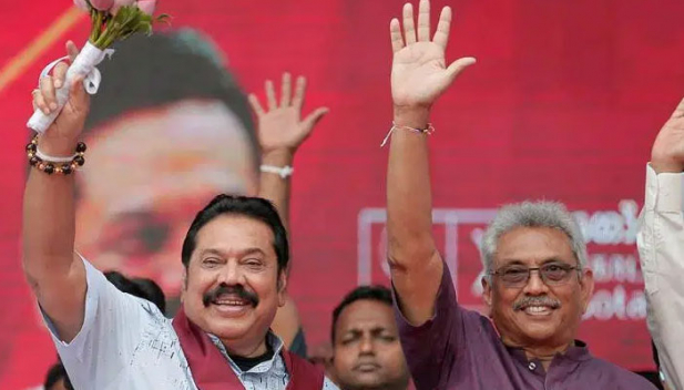 ശ്രീലങ്കൻ പ്രസിഡന്റ് തിരഞ്ഞെടുപ്പിൽ ഭരണപക്ഷ സ്ഥാനാർത്ഥി സജിത് പ്രേമദാസയെ അട്ടിമറിയിലൂടെ വീഴ്ത്തി ഗോയതബ രജപക്സെ; അഴിമതിയുടെ പേരിൽ പുറത്താക്കിയ സഹോദരനെ പ്രധാനമന്ത്രിയായി വീണ്ടും അവരോധിക്കുമെന്ന് ഗോയതബയുടെ പ്രതിജ്ഞ; മഹീന്ദ്ര രാജപക്സെയുടെ പൊതുജന പെരുമന പാർട്ടി ജനങ്ങളിൽ നിന്ന് അകന്നിട്ടില്ലെന്ന് തിരഞ്ഞെടുപ്പ് ഫലം; രാജ്യ സുരക്ഷ ആയുധമാക്കി വോട്ടു പിടിച്ചപ്പോൾ ശ്രീലങ്കൻ ഭരണം വീണ്ടും രജപക്സെയുടെ പാർട്ടിക്ക്