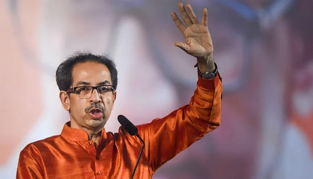 ഉറച്ച ഭരണത്തിന് ഉദ്ധവ് താക്കറെ തന്നെ വേണം; ശിവസേന മേധാവി മഹാരാഷ്ട്രയുടെ അമരത്തേക്ക്; മുഖ്യമന്ത്രി സ്ഥാനം വഹിക്കാൻ സമ്മതം മൂളിയത് കോൺഗ്രസ്-എൻസിപി നേതാക്കൾ കടുത്ത സമ്മർദ്ദം ചെലുത്തിയതോടെ; ഔദ്യോഗിക പ്രഖ്യാപനം നാളെ; ഗവർണറെ കാണുന്ന സമയവും ശനിയാഴ്ച തീരുമാനിക്കുമെന്ന് ശരദ് പവാർ; ശിവസേന-എൻസിപി-കോൺഗ്രസ് സഖ്യം സർക്കാരുണ്ടാക്കുന്നത് തടയാൻ സുപ്രീം കോടതിയിൽ ഹർജി