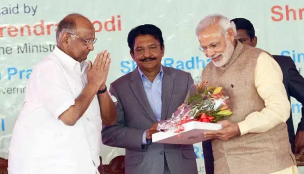 എന്റെ വിരൽ തുമ്പിൽ പിടിച്ച് എന്നെ നടക്കാൻ സഹായിച്ച പ്രിയ ചങ്ങാതി എന്ന് മോദി പരസ്യമായി വാഴ്ത്തിയ ശരദ് പവാറിന് തുറന്നുസമ്മതിക്കാതെ വയ്യ! എൻസിപിയും ബിജെപിയും സഖ്യത്തിലാകണമെന്ന് മോദി തന്നോട് ആവശ്യപ്പെട്ടതായി തുറന്നടിച്ച് പവാർ; വ്യക്തിബന്ധം മാനിക്കുന്നുവെങ്കിലും ഒരുമിച്ച് പ്രവർത്തിക്കുക അസാധ്യമെന്ന് മറുപടി പറഞ്ഞതായും മറാത്ത നേതാവ്; തനിക്ക് മോദി സർക്കാർ രാഷ്ട്രപതി പദം വാഗ്ദാനം ചെയ്തിട്ടില്ല; സുപ്രിയ സുലയ്ക്ക് കേന്ദ്രമന്ത്രിസ്ഥാനം വാഗ്ദാനം നൽകിയിരുന്നുവെന്നും പവാർ