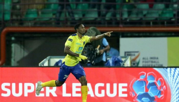 'പൊരുതി തോറ്റാൽ അങ്ങ് പോട്ടെന്നു വെക്കും': അവസാന മിനിറ്റിലെ പെനാൽറ്റി ഗോൾ; പരാജയത്തിൽ നിന്നും കഷ്ടിച്ച് രക്ഷപ്പെട്ട് ബ്ലാസ്റ്റേഴ്സ്; ജംഷഡ്പൂരിനെതിരെ പൊരുതി നേടിയ സമനിലയ്ക്ക് പൊൻ തിളക്കം