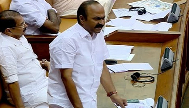 'ഇന്ത്യയിലെ ഹിന്ദുക്കൾ സംഘപരിവാറിനെ പോലെ കപട ദേശീയവാദികളല്ല: ബ്രിട്ടീഷുകാരുടെ ചെരിപ്പുനക്കികളുമല്ല': പൗരത്വ ഭേദഗതി നിയമവും പൗരത്വ പട്ടികയും ഒരുമിച്ചു ചേർക്കുമ്പോൾ കൃത്യമായ മതവിവേചനം നടപ്പിലാകുകയാണ്; പൗരത്വ പ്രമേയത്തിൽ സംഘപരിവാറിനെ കടന്നാക്രമിച്ച് വിഡി സതീശൻ