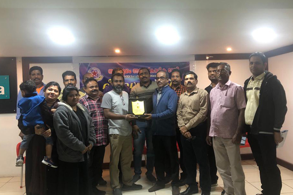 പ്രവാസം അവസാനിപ്പിച്ച് മടങ്ങുന്ന ഷാജി അടൂരിന് നവയുഗം യാത്രയയപ്പ് നൽകി