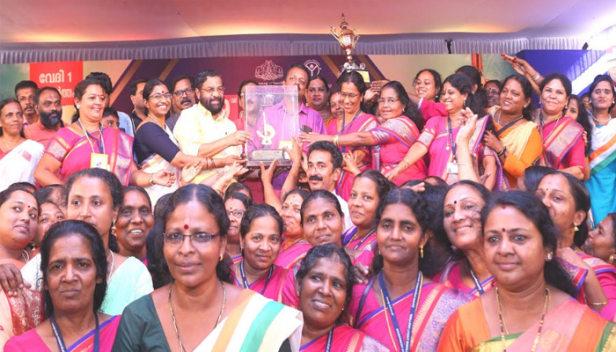 സാക്ഷരതാമിഷൻ തുടർ വിദ്യാഭ്യാസ കലോത്സവത്തിൽ തിരുവനന്തപുരത്തിനു സ്വർണക്കപ്പ്; തലസ്ഥാന നഗരി വിജയം എത്തിപ്പിടിച്ചത് 370 പോയിന്റോടെ; തൃശ്ശൂർ ജില്ല രണ്ടാമത് എത്തിയപ്പോൾ കാസർകോട് മൂന്നാം സ്ഥാനത്ത്; തുടർവിദ്യാഭ്യാസ കലോത്സവം സമാപിക്കുന്നത് പുതു ചരിത്രത്തിനു തുടക്കം കുറിച്ച്