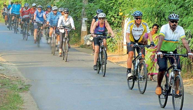 ടെൽ അവീവിൽ നിന്നു കൊച്ചിയിലേക്ക് നേരിട്ടു വിമാന സർവീസ്; ഇസ്രയേലികളെ കൊണ്ട് നിറഞ്ഞ് കുമരകം