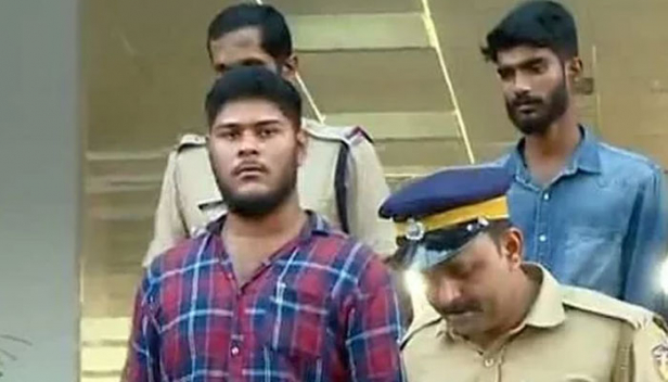 അലനും താഹയും എൻഐഎ കസ്റ്റഡിയിൽ; എത്ര ദിവസം കസ്റ്റഡിയിൽ തുടരണമെന്നത് ഇരുവരെയും ബുധനാഴ്ച്ച ഹാജരാക്കുമ്പോൾ വ്യക്തമാക്കാമെന്ന് പ്രത്യേക എൻഐഎ കോടതി; പന്തീരങ്കാവിൽ മാവോയിസ്റ്റ് ബന്ധം ആരോപിച്ച് സിപിഎം പ്രവർത്തകരെ അറസ്റ്റു ചെയ്ത വിഷയം വീണ്ടും നിയമസഭയിൽ ഉന്നയിക്കാൻ പ്രതിപക്ഷവും