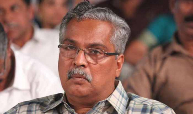 റിപ്പബ്ലിക് ദിന പരേഡിൽ മുഖ്യാതിഥി വർഗീയവാദിയായ വ്യക്തിയെ മുഖ്യാതിഥിയാക്കുന്നത് അന്തസത്തയ്ക്ക് ചേർന്നതല്ല; ബ്രസീൽ പ്രസിഡന്റ് ജെയർ മെസിയാസ് ബോൾസോനാരോയെ ക്ഷണിച്ചതിൽ പ്രതിഷേധിച്ച് ചടങ്ങ് ബഹിഷ്ക്കരിച്ച് ബിനോയ് വിശ്വം; ആമസോൺ മഴക്കാടുകൾ കത്തുന്ന സമയം രണ്ട് മാസത്തിലേറെ ബോൾസോനാരോ നിസ്സംഗത പാലിച്ചെന്നും സിപിഐ രാജ്യസഭാംഗം