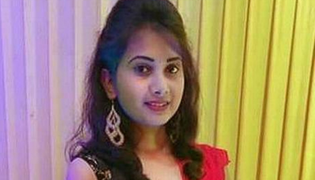 മുൻ കാമുകൻ പെട്രോൾ ഒഴിച്ചു കത്തിച്ച കോളേജ് അദ്ധ്യാപിക മരണത്തിന് കീഴടങ്ങി; അങ്കിതയുടെ ഘാതകന് വധശിക്ഷ ആവശ്യപ്പെട്ട് പ്രതിഷേധ മാർച്ച് നടത്തി നാട്ടുകാർ