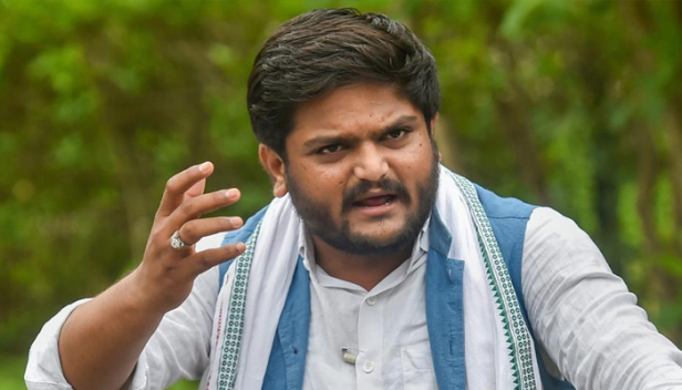 ഹാർദിക് പട്ടേലിനെ കാണാനില്ലെന്ന് ഭാര്യ; രാജ്യദ്രോഹക്കുറ്റം ചുമത്തി ജനുവരി 18ന് അറസ്റ്റ് ചെയ്ത ഹാർദികിന് ജാമ്യം ലഭിച്ചെങ്കിലും പിന്നീട് കണ്ടിട്ടില്ലെന്ന് ഭാര്യ കിഞ്ചൽ
