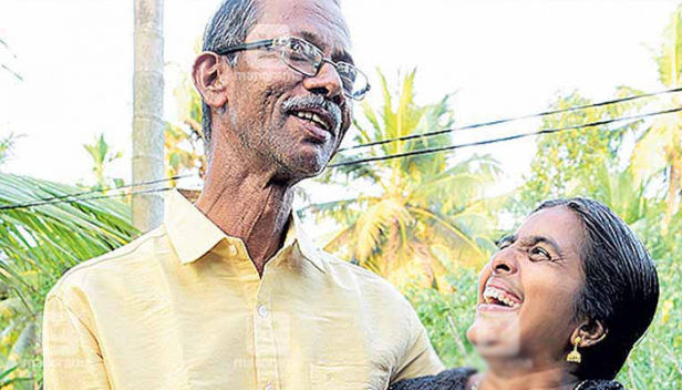 തീരാവേദന ചോദിച്ചു വാങ്ങരുതെന്ന് തോമസ് പറഞ്ഞെങ്കിലും പ്രണയബാധിതയായ കൊച്ചുറാണി കേട്ടില്ല; പ്രാണന്റെ പാതി പകുത്ത് നൽകി പ്രിയതമനെ തിരികെ പിടിച്ച കൊച്ചുറാണിക്ക് ജീവിതം സഫലം