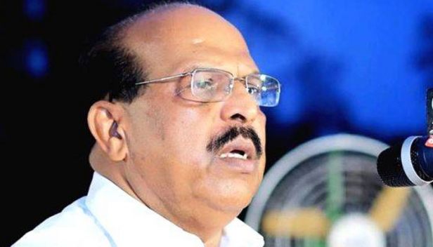 നാല് വർഷം കൊണ്ട് സംസ്ഥാനത്ത് പുനർനിർമ്മിച്ചത് 3000 റോഡുകളും 514 പാലങ്ങളും: പൊതുജനങ്ങൾക്ക് ഉപകാരപ്രദമായ പ്രവർത്തനങ്ങൾ നടത്തുമ്പോൾ അതിൽ വീഴ്ച്ചകൾ വരുത്തുന്ന ഉദ്യോഗസ്ഥർക്കെതിരെ നടപടിയെന്ന് മന്ത്രി ജി സുധാകരൻ