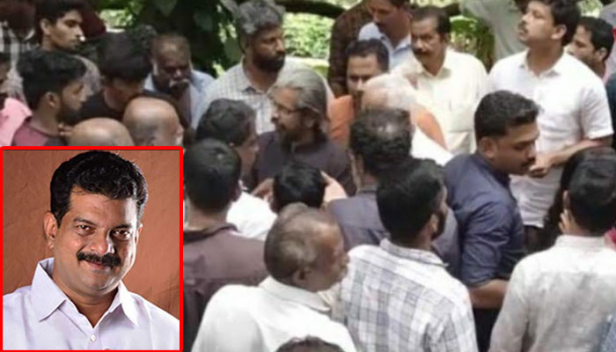 'തല്ലിക്കൊല്ലടാ'എന്നാക്രോശിച്ച് റോഡിൽ തടഞ്ഞു നിറുത്തി ആക്രമിച്ചു: മൊബൈൽ ഫോൺ തട്ടിയെടുത്ത സംഘം ഹൈക്കോടതിയിലെ കേസിന്റെ തെളിവുകളും രേഖകളുമടക്കം ചോർത്തി; പി.വി അൻവർ എംഎൽഎക്കെതിരായ പരാതിക്കാരനുനേരെ ആക്രമണം; പഞ്ചായത്തംഗം ഉൾപ്പെടെ അഞ്ചു പേർക്കെതിരെ കോടതി കേസെടുത്തു