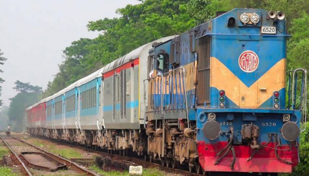 ഇന്ത്യ- ബംഗ്ലാദേശ് യാത്രാ ബസുകളും ട്രെയിൻ സർവ്വീസും ഏപ്രിൽ 15 വരെ നിർത്തിവെച്ചു: ഇന്ത്യ- നേപ്പാൾ അതിർത്തിയിലെ നാല് ചെക്ക് പോസ്റ്റുകൾ പ്രവർത്തിക്കും; സർവീസ് നിർത്തിയെങ്കിലും ചരക്ക് ട്രെയിൻ സർവ്വീസ് തുടരുമെന്ന് ആഭ്യന്തരമന്ത്രാലയം