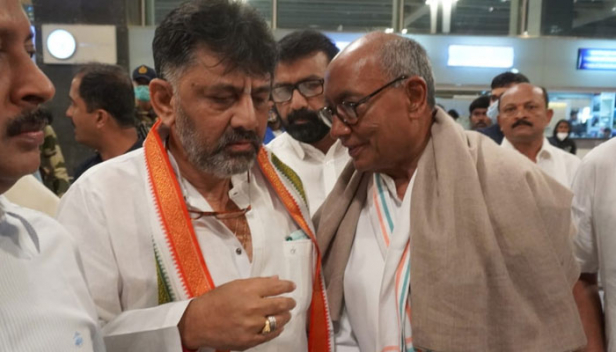 ജനാധിപത്യപരമായി തെരഞ്ഞെടുക്കപ്പെട്ട സർക്കാരുകളെ അസ്ഥിരപ്പെടുത്തുകയാണ് ബിജെപി: ഞങ്ങൾക്ക് ഞങ്ങളുടേതായ രാഷ്ട്രീയ തന്ത്രങ്ങളുണ്ട്; സാഹചര്യങ്ങൾ എങ്ങനെ കൈകാര്യം ചെയ്യണമെന്ന് ഞങ്ങൾക്കറിയാം; കോൺഗ്രസ് നേതാക്കാളെ അറസ്റ്റ് ചെയ്തതിന് പിന്നാലെ ഡി.കെ ശിവകുമാറും പൊലീസ് കസ്റ്റഡിയിൽ; നടപടിയിൽ പ്രതിഷേധിച്ച് പൊലീസ് സ്റ്റേഷനിൽ നിരാഹാര സമരവുമായി ദിഗ് വിജയ് സിങും