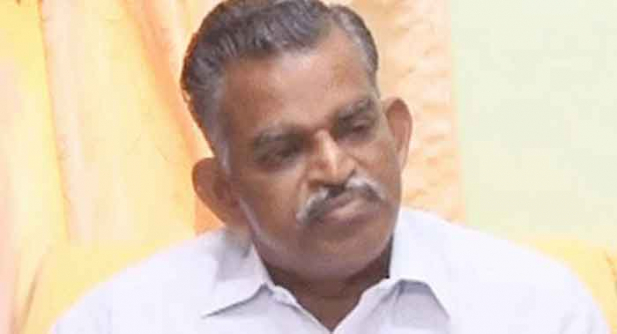 നെയ്യാറ്റിൻകരയിലെ ഹോട് സ്പോട്ടുകളിൽ നിറയുന്നത് തല തിരിഞ്ഞ നയങ്ങളും തീരുമാനങ്ങളുമെന്ന് ആർ സെൽവരാജ്; കളക്ടറും എംഎൽഎയും പലതു പറയുന്നത് ആശയക്കുഴപ്പമുണ്ടാക്കും; പരസ്പര ധാരണയോ ഏകോപനമോ ഒന്നിലും ഇല്ലെന്ന് നെയ്യാറ്റിൻകര മുൻ എംഎൽഎ; ഹോട് സ്പോട്ടുകളിൽ നിറയുന്നത് അവ്യക്തത തന്നെ