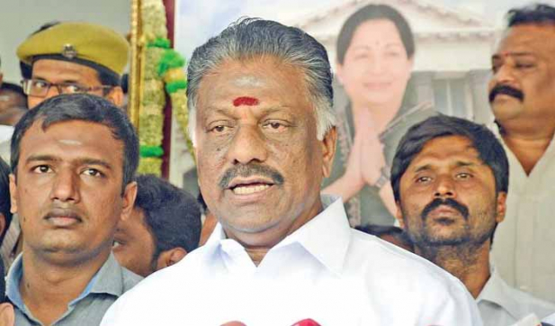 തമിഴ്നാട് ഉപമുഖ്യമന്ത്രി ഒ പനീർശെൽവം ആശുപത്രിയിൽ; നെഞ്ചുവേദനയെ തുടർന്നാണ് ആശുപത്രിയിൽ പ്രവേശിപ്പിച്ചതെന്ന് അധികൃതർ
