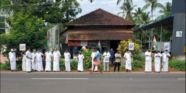 പെട്രോൾ ഡീസൽ വിലവർധനവിനെതിരെ മൊറയൂർ മണ്ഡലം കോൺഗ്രസ് കമ്മിറ്റി പ്രതിഷേധ ധർണ സംഘടിപ്പിച്ചു