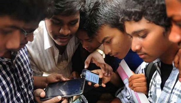 എസ്എസ്എൽസി പരീക്ഷാഫലം ഇന്ന് ഉച്ചയ്ക്ക് രണ്ടിന് പ്രഖ്യാപിക്കും; വിവിധ വെബ്സൈറ്റുകളിലൂടെയും മൊബൈൽ ആപ്പിലൂടെയും പരീക്ഷാ ഫലം ലഭ്യമാകും